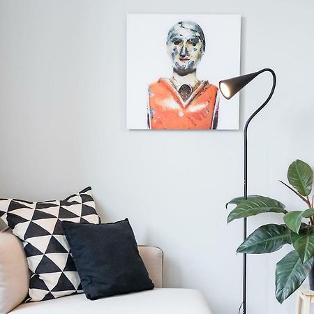 Baixa24 •P2R• Bright Apt In Vibrant Downtown Porto Luaran gambar