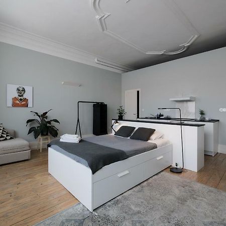 Baixa24 •P2R• Bright Apt In Vibrant Downtown Porto Luaran gambar