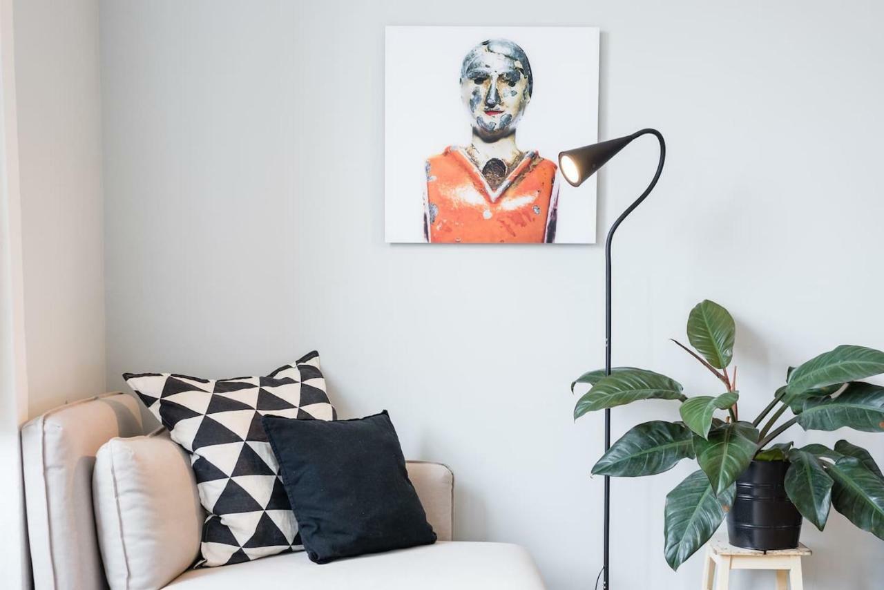 Baixa24 •P2R• Bright Apt In Vibrant Downtown Porto Luaran gambar