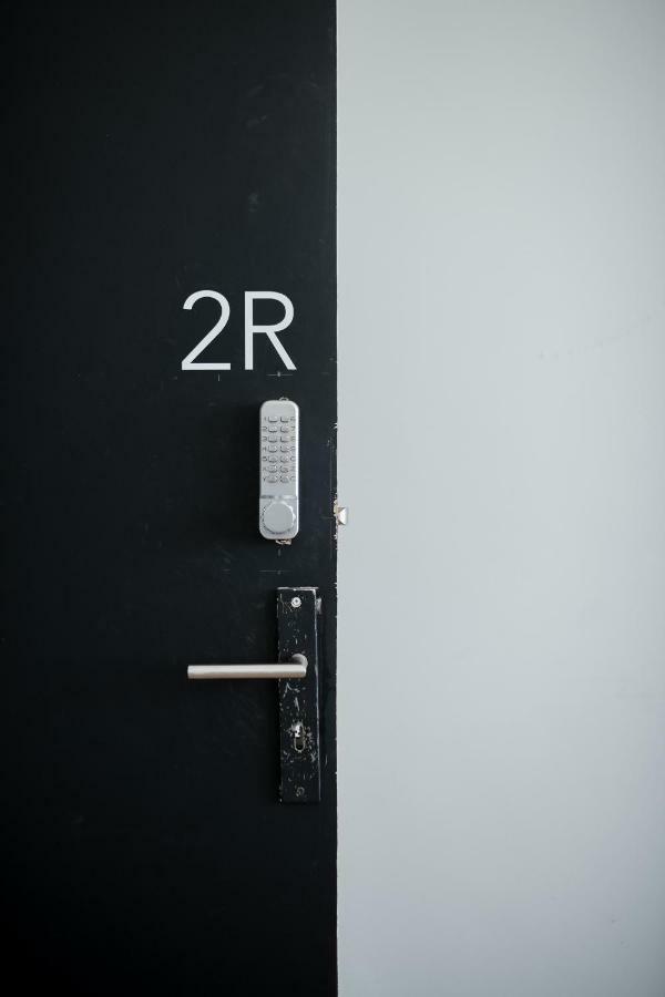 Baixa24 •P2R• Bright Apt In Vibrant Downtown Porto Luaran gambar