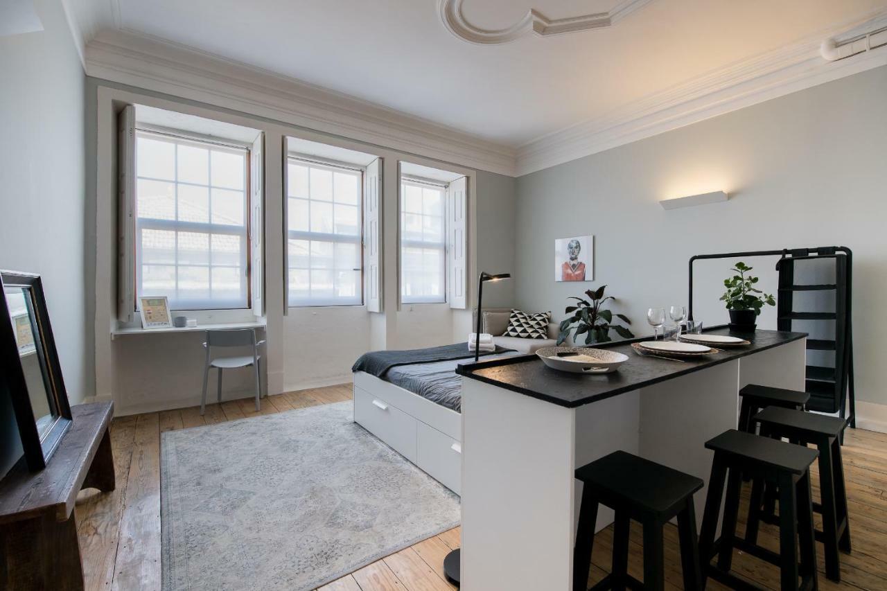 Baixa24 •P2R• Bright Apt In Vibrant Downtown Porto Luaran gambar