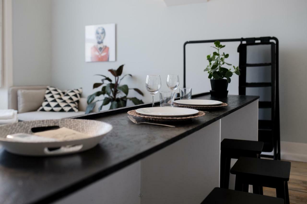 Baixa24 •P2R• Bright Apt In Vibrant Downtown Porto Luaran gambar