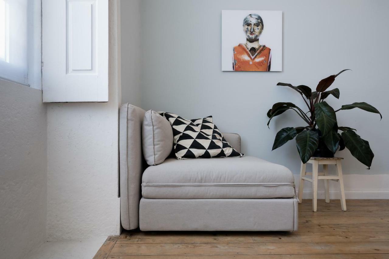 Baixa24 •P2R• Bright Apt In Vibrant Downtown Porto Luaran gambar