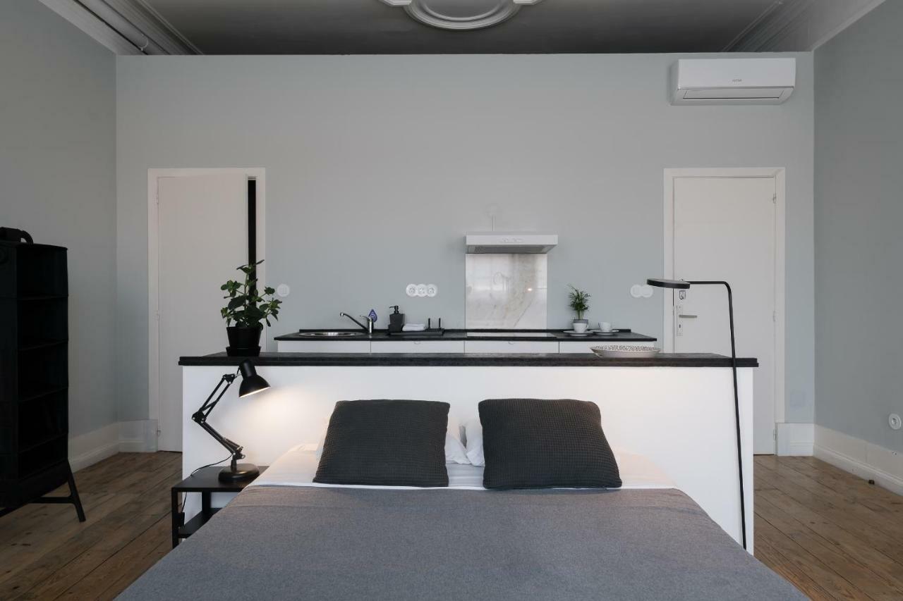 Baixa24 •P2R• Bright Apt In Vibrant Downtown Porto Luaran gambar